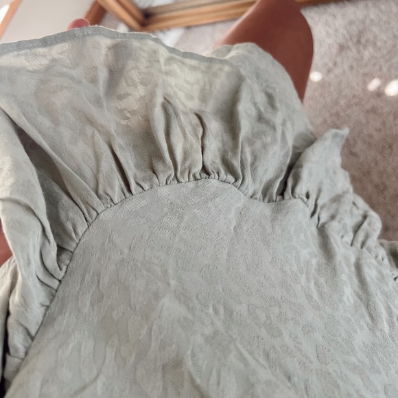 ALTERD STATE DRESS💚🍀🌴 - Picture 2 of 4